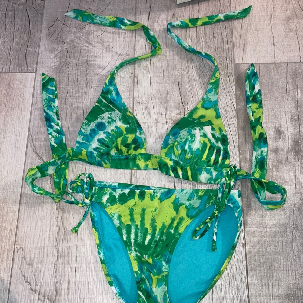 Victoria’s Secret push up bikini set. Tye dye green!